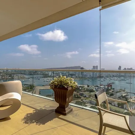 Luxurious Topspot With 21st Floor Views