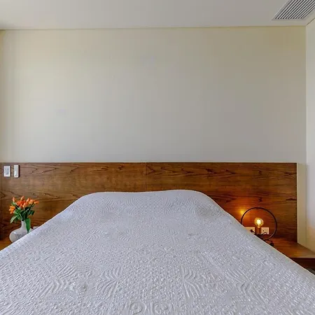 Luxurious Topspot With 21st Floor Views