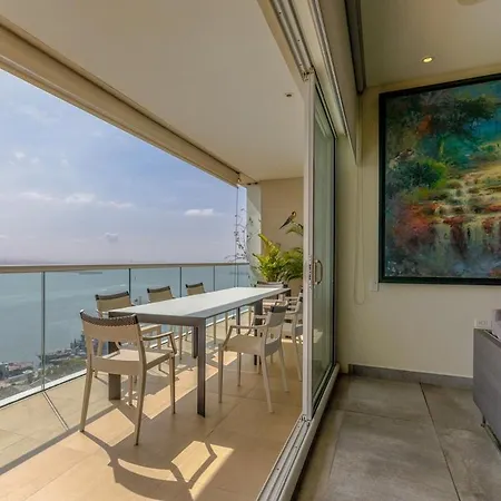 Luxurious Topspot With 21st Floor Views Cartagena